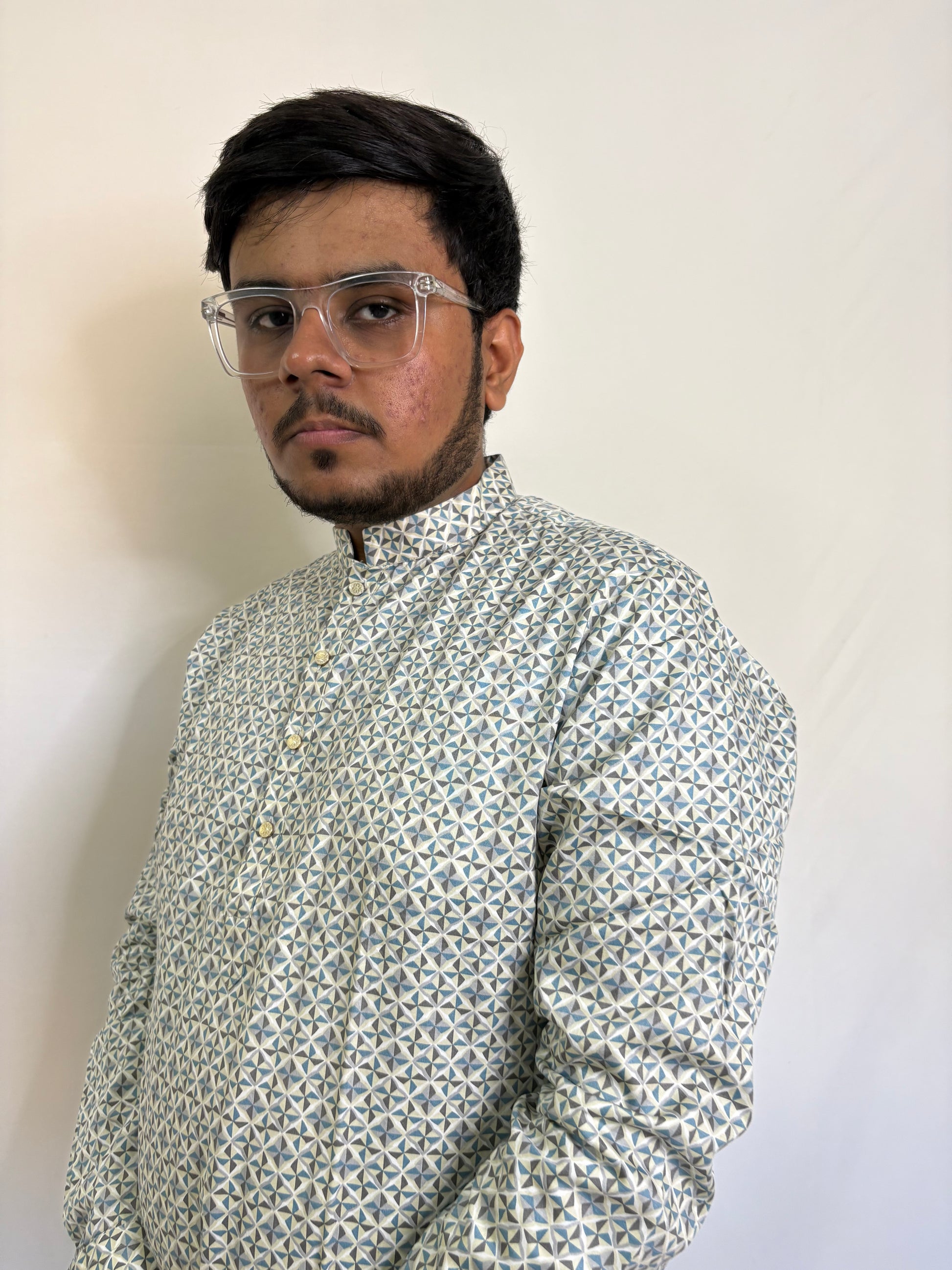 Side profile of men’s Giza cotton kurta in geometric triangle print – semi-formal ethnic wear