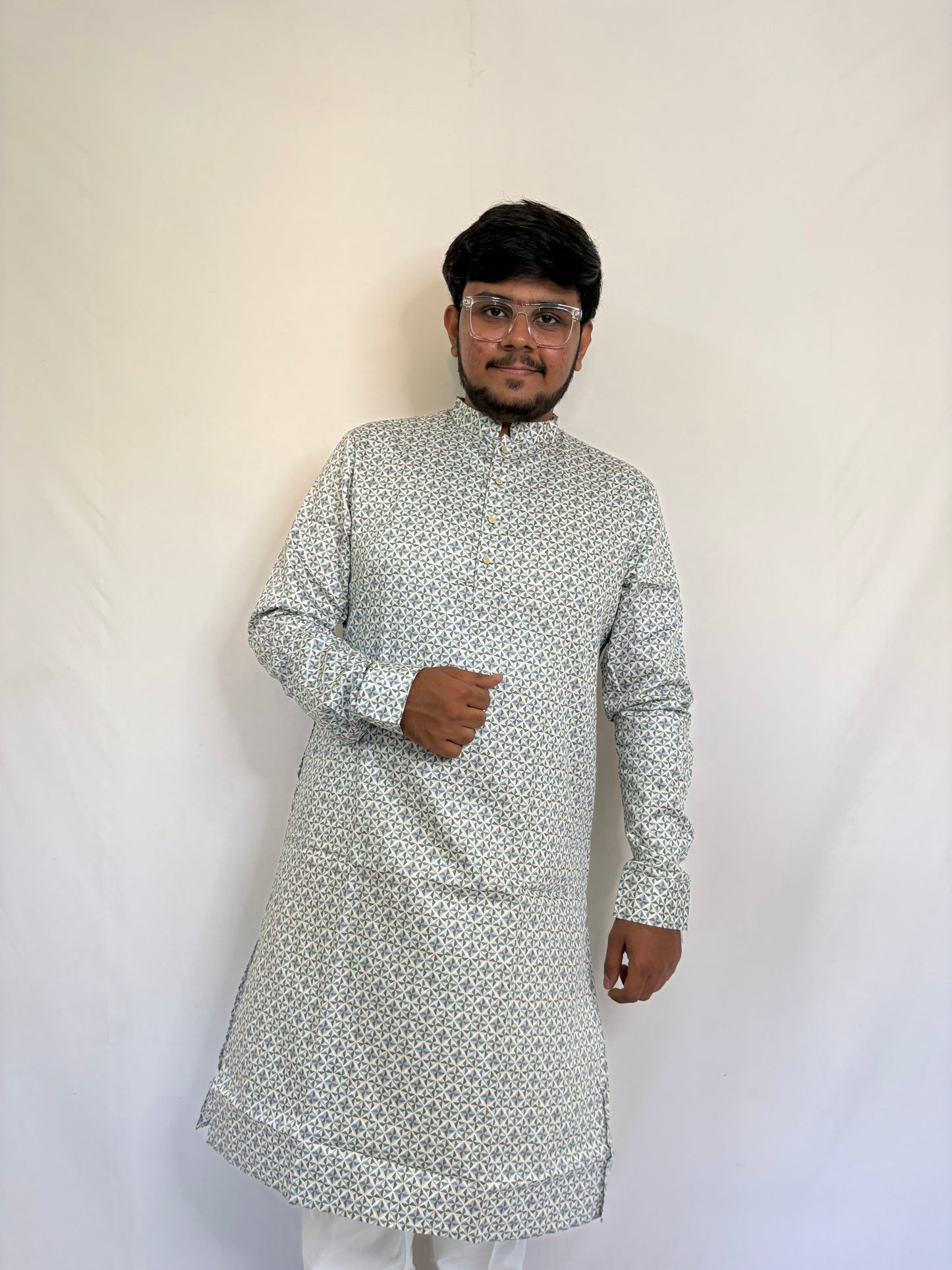 Close-up of triangular mosaic print on Giza cotton kurta – soft sea green fabric
